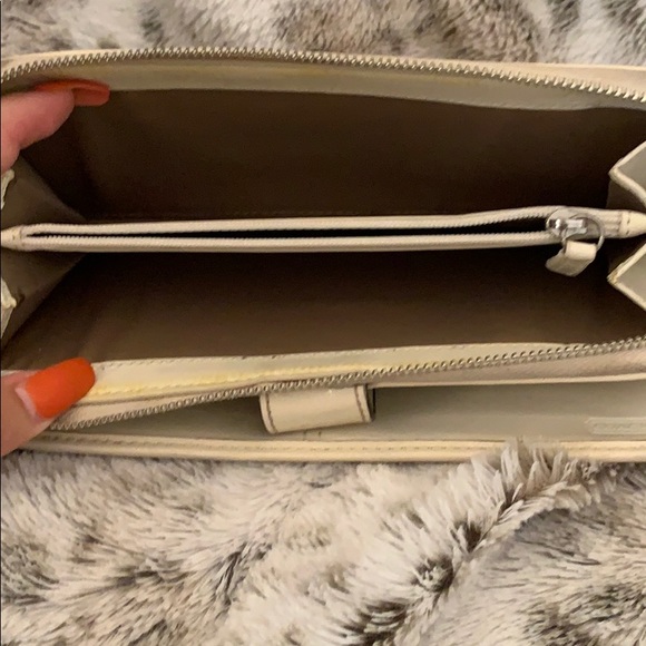 Used large Coach wallet - Picture 3 of 4